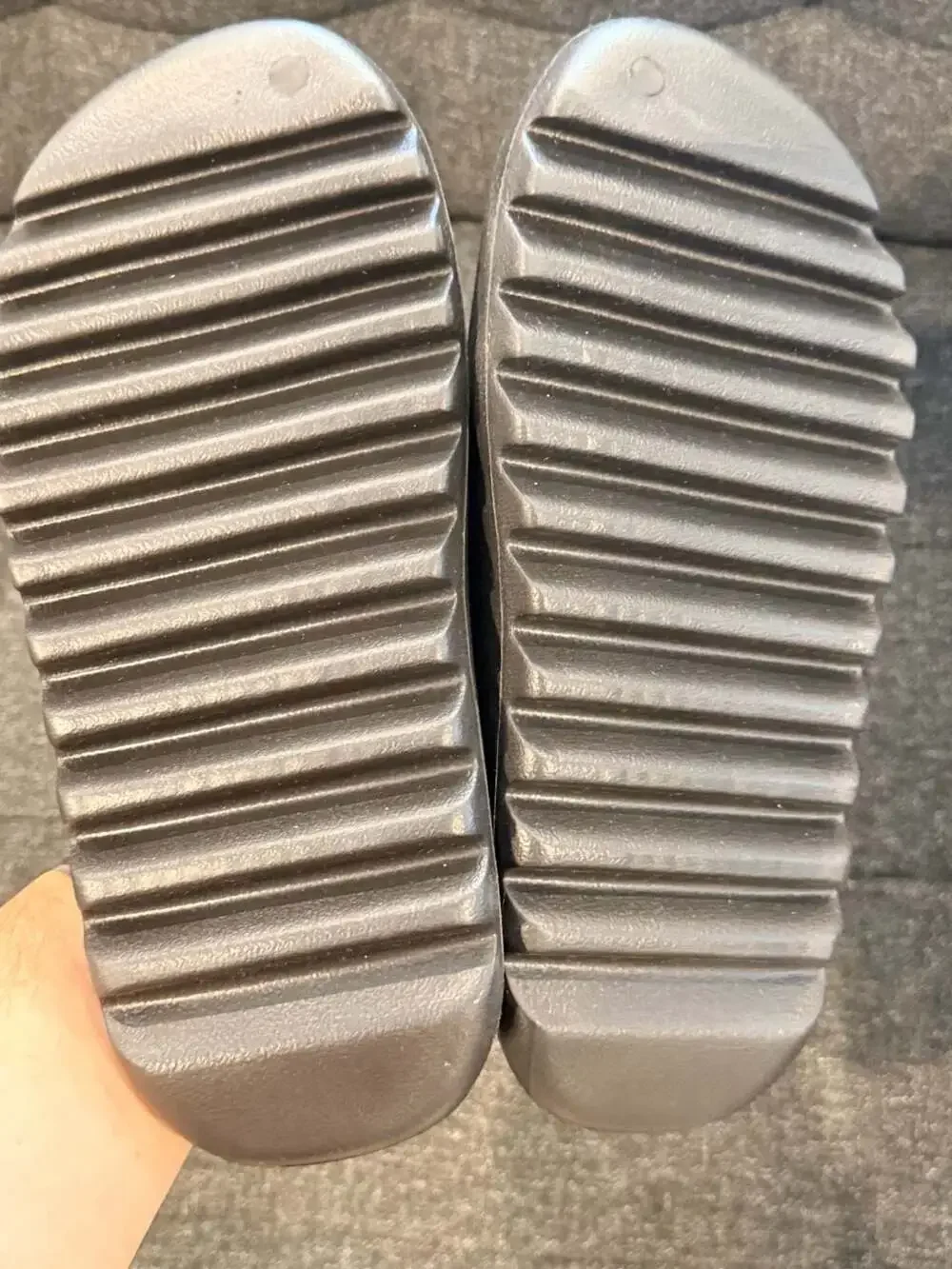 Adidas Yeezy Slide ‘slate grey' Foam Sandals - 9M, no box.